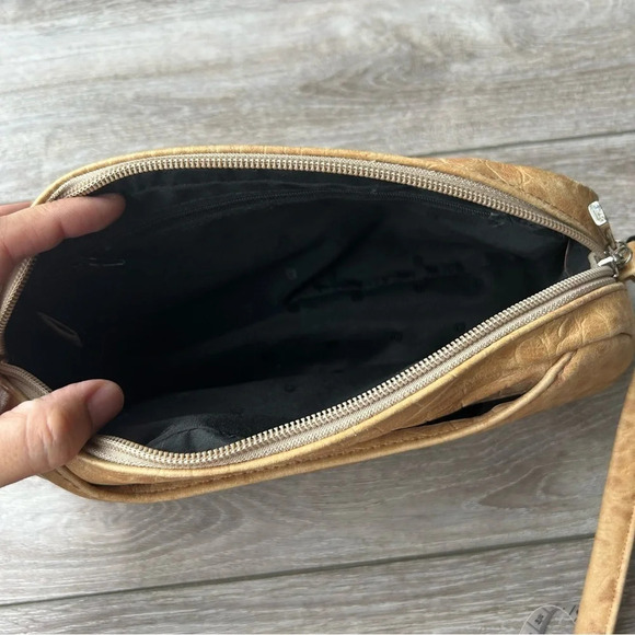 Concepts Canada Croc Embossed Leather Shoulder Bag  Made in Canada - Picture 8 of 16